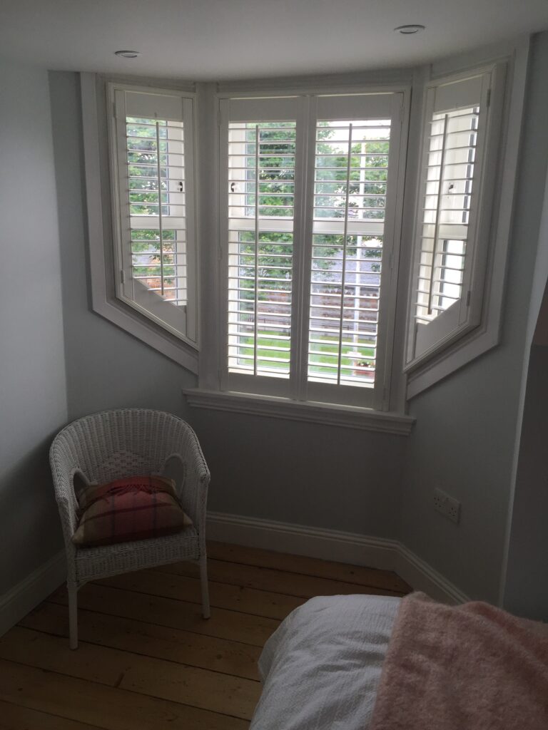 59D8740D 414E 4A4B A0B5 018436AEE3EA 2