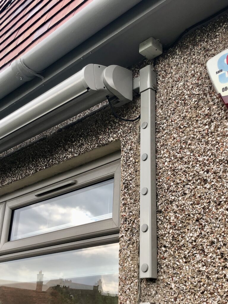 Sign Post Spreader Plate for a Patio Awning - 2