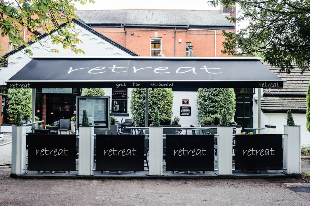 JR A104 WingLine The Retreat Restaurant Bolton 71611051679708